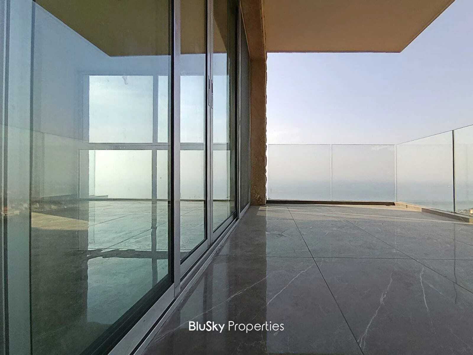 Duplex 286m² Sea View for Sale in Halat — photo 3