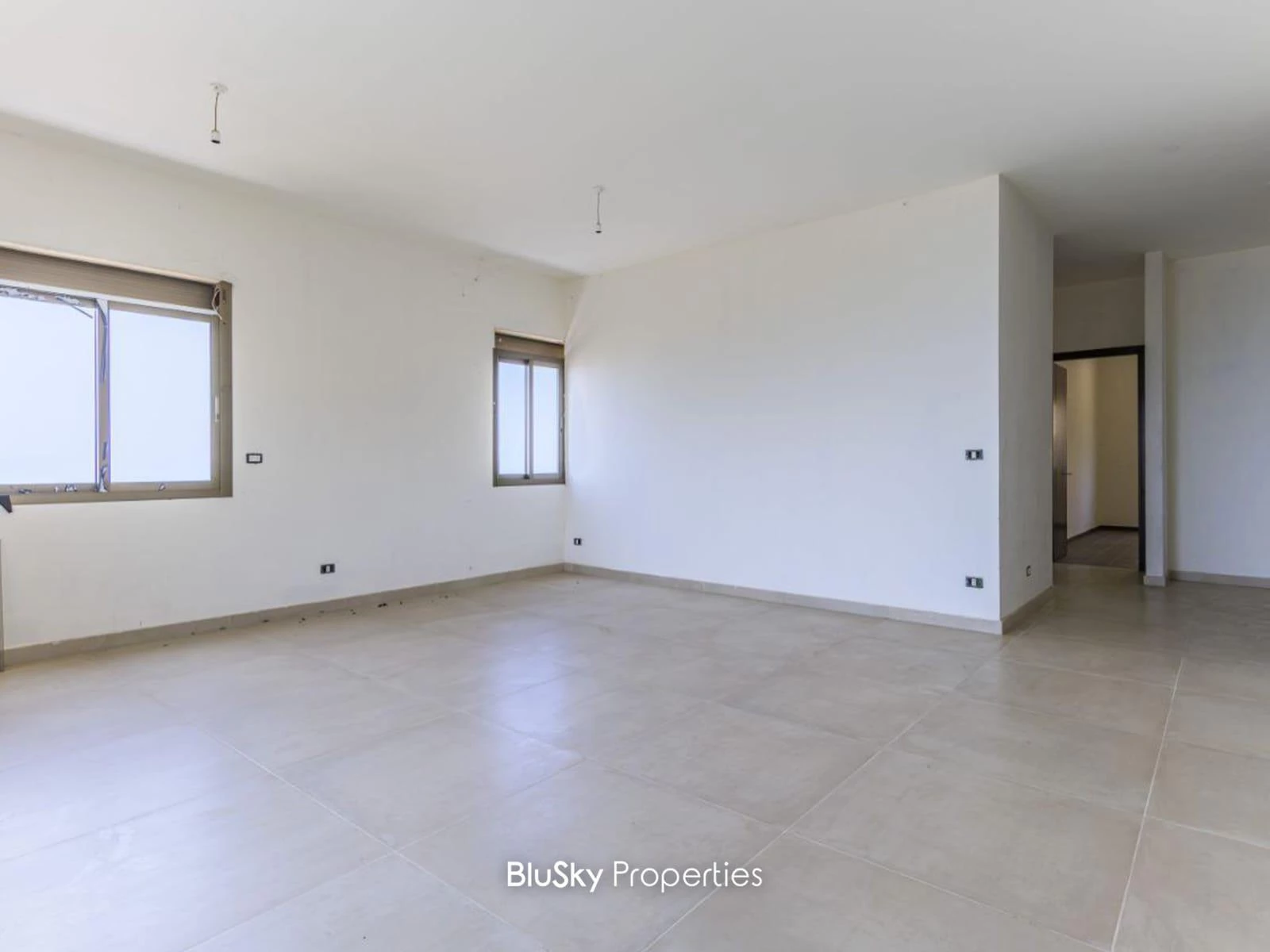 Duplex 310m² Sea View for Sale in Halat — photo 2