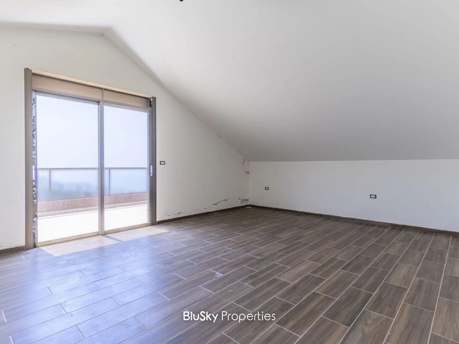 Duplex 310m² Sea View for Sale in Halat — photo 4