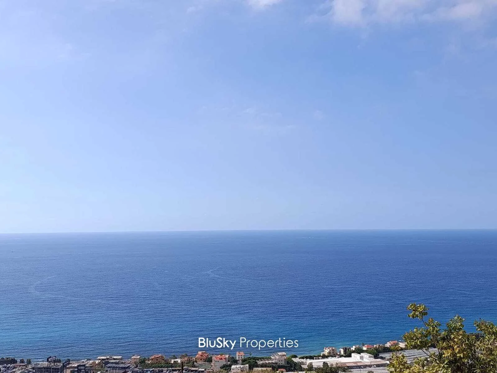 Land 600m² for Sale in Halat