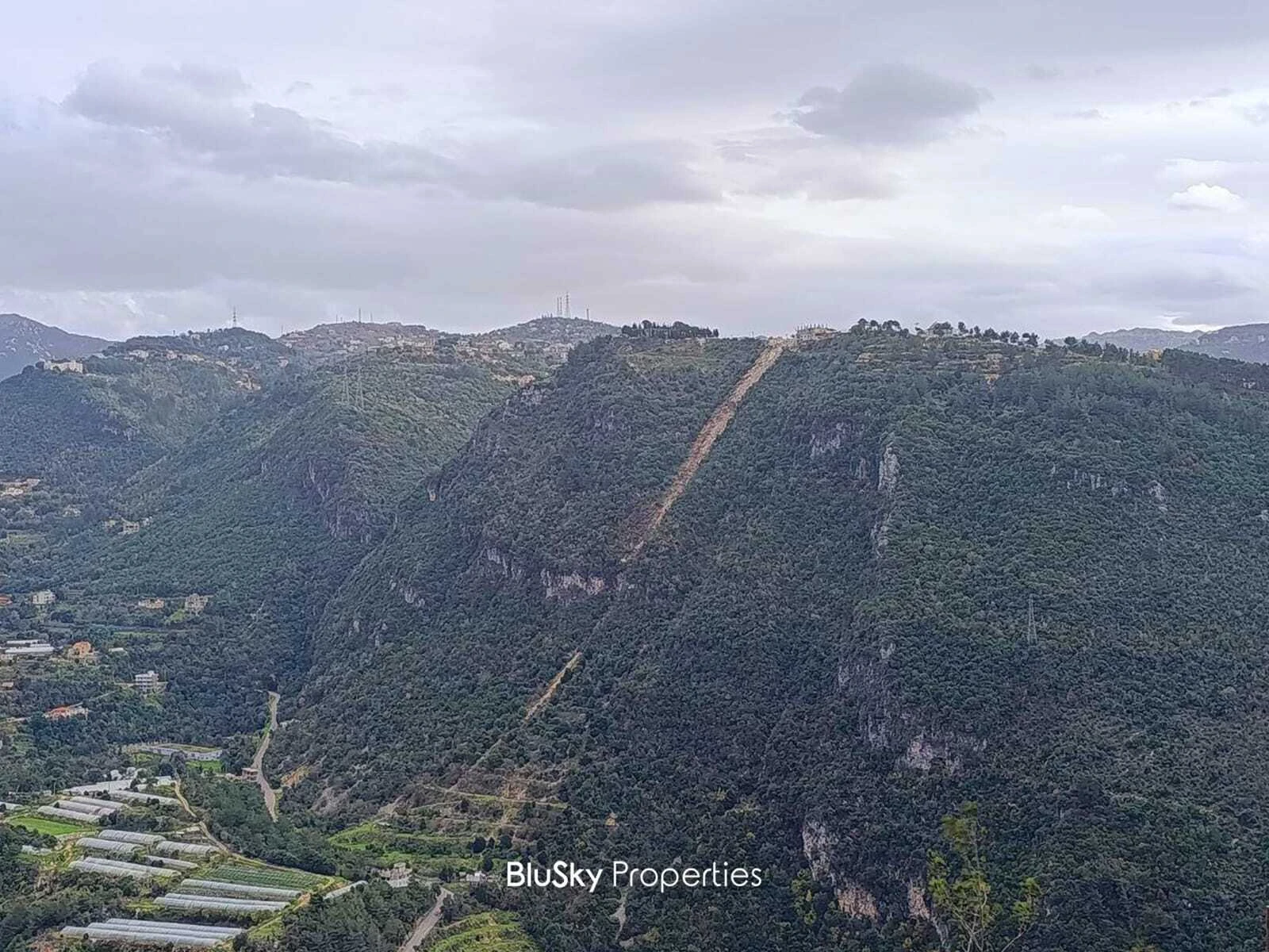 Land 842m² for Sale in Halat — photo 4