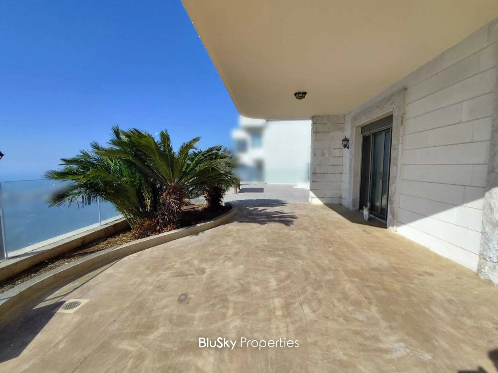 Villa 700m² Terrace for Sale in Harissa — photo 2