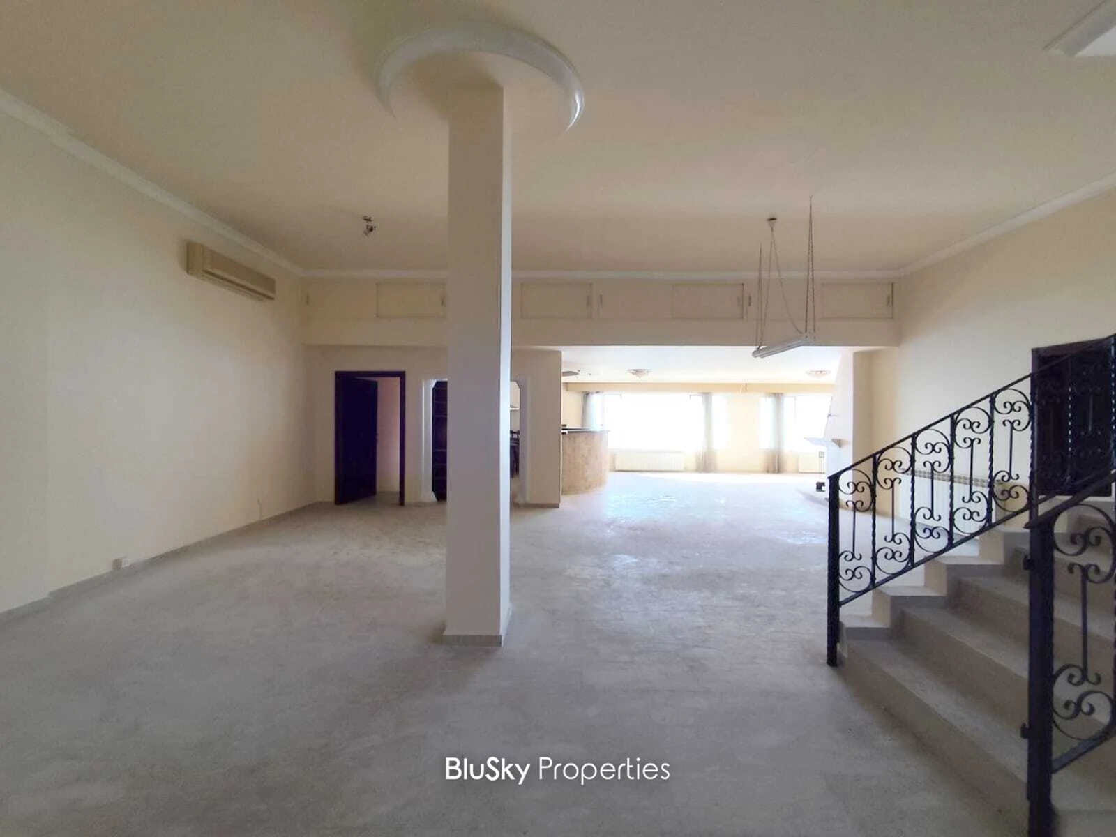 Villa 700m² Terrace for Sale in Harissa — photo 5