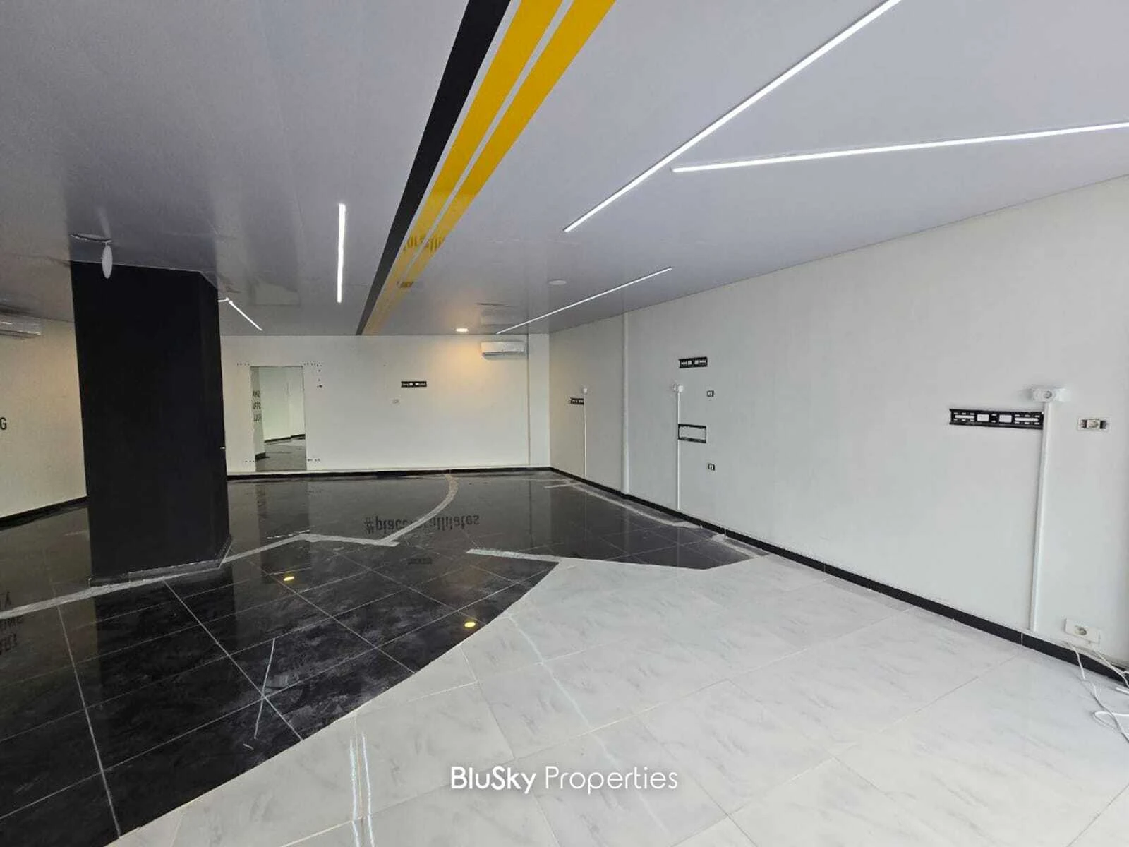 Office 160m² City View for Rent in Hazmieh — photo 2