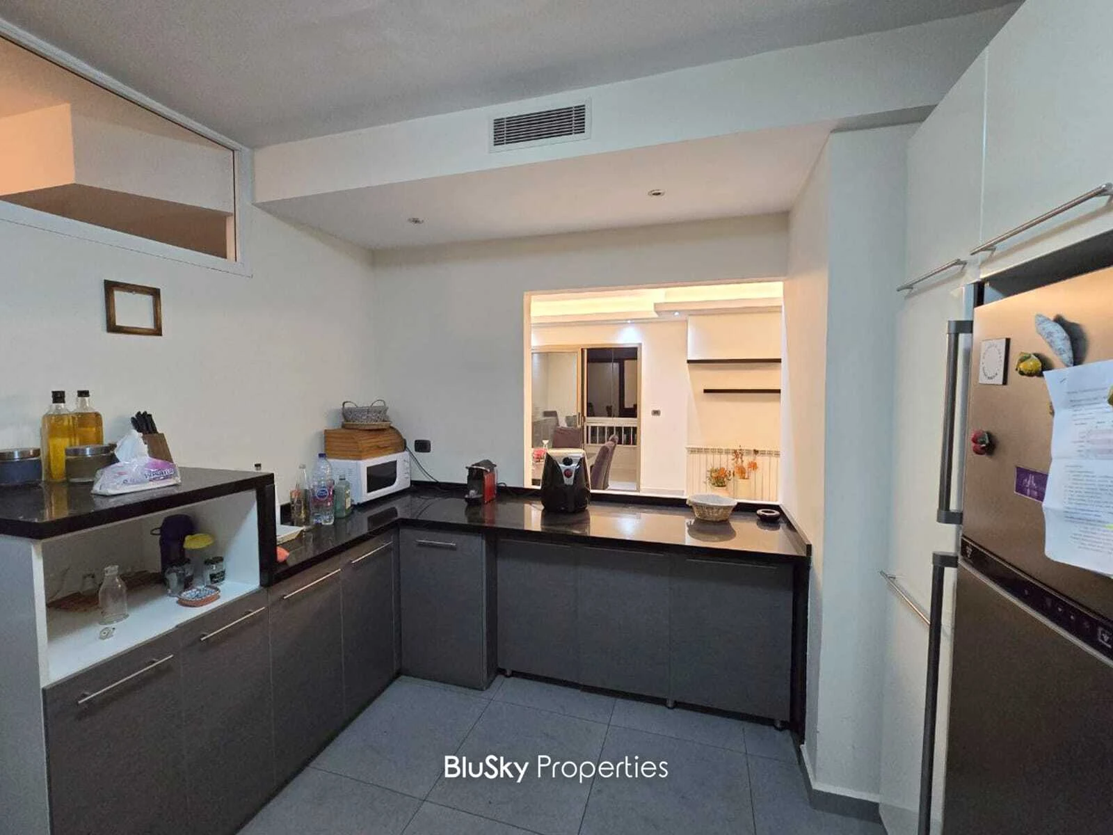 Apartment 170m² Balcony for Rent in Hazmieh — photo 4