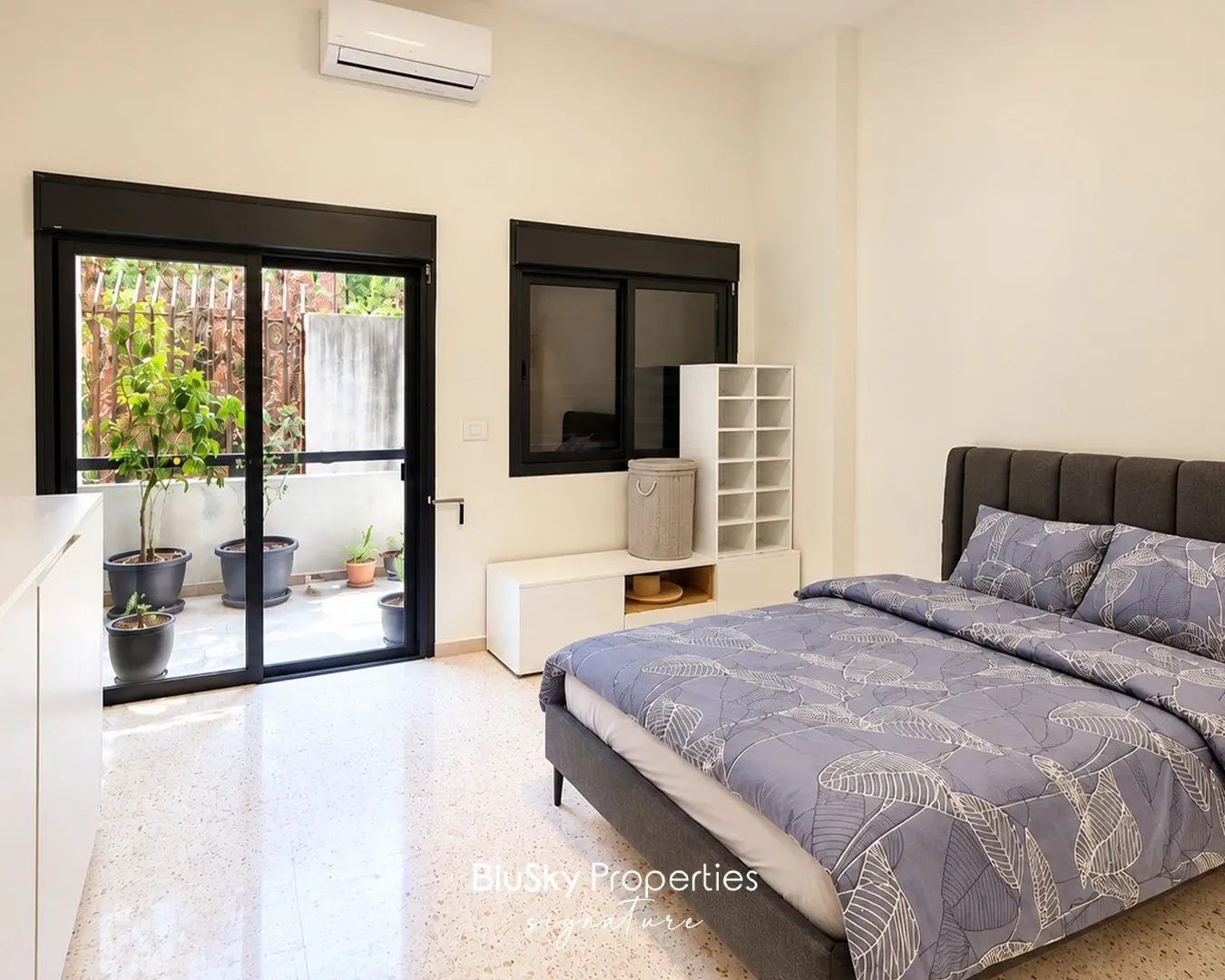 Apartment 202m² with City View for Sale in Hazmieh — photo 4