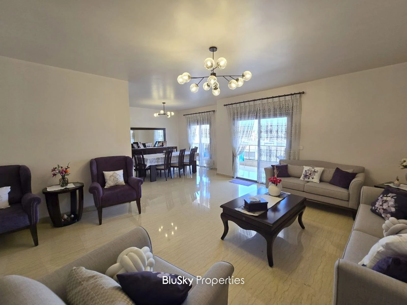 Apartment 215m² with City View for Sale in Hazmieh