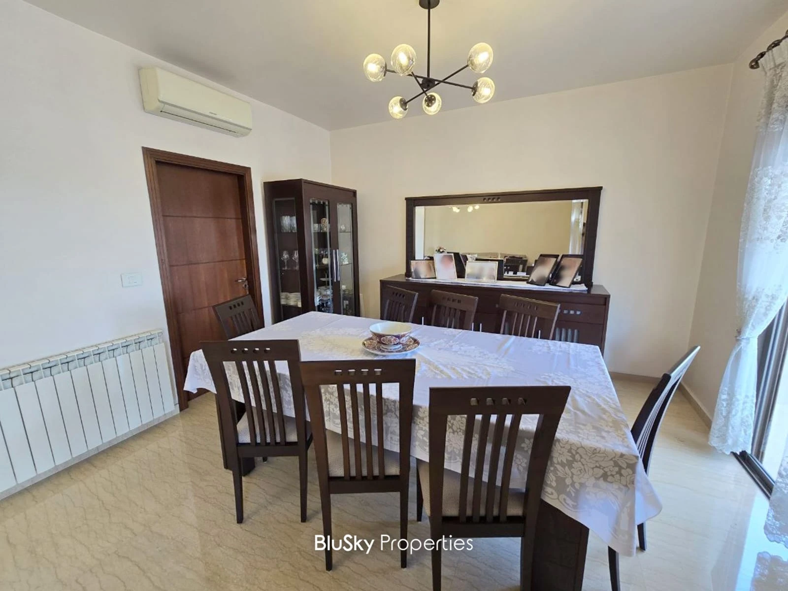 Apartment 215m² with City View for Sale in Hazmieh — photo 3