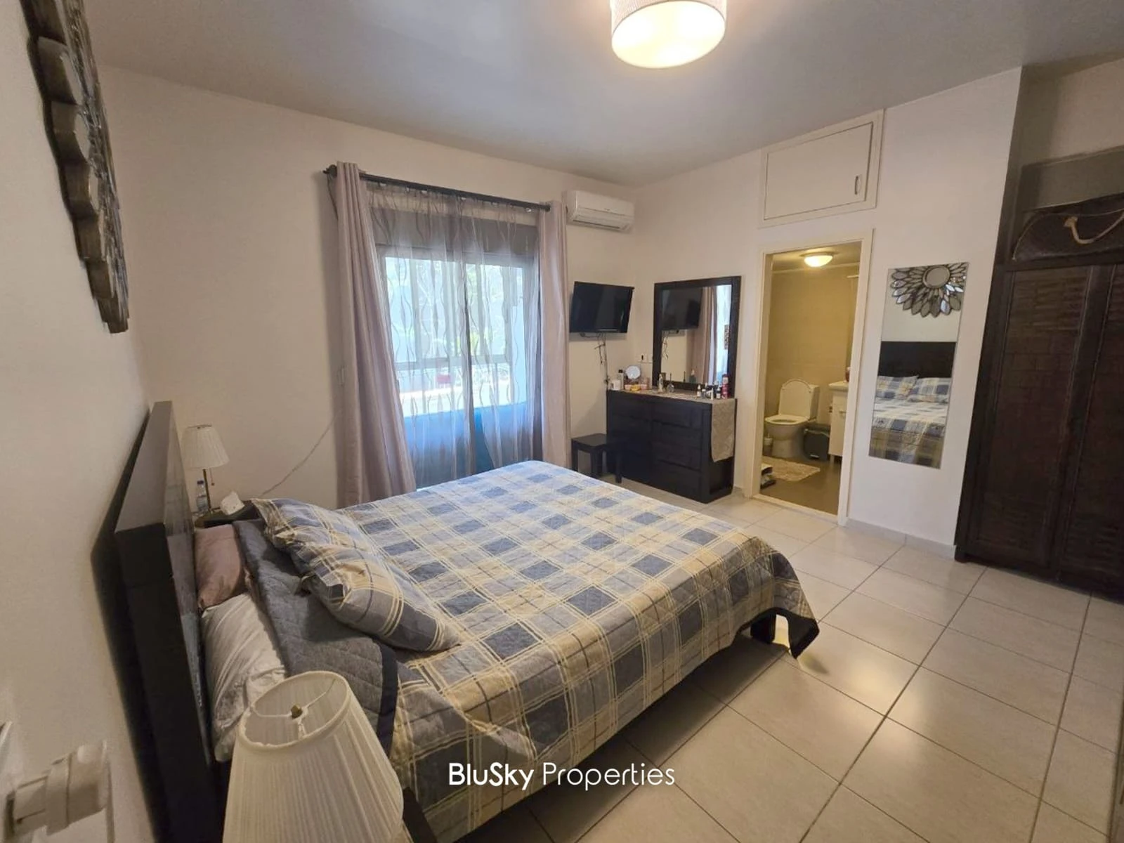 Apartment 215m² with City View for Sale in Hazmieh — photo 4