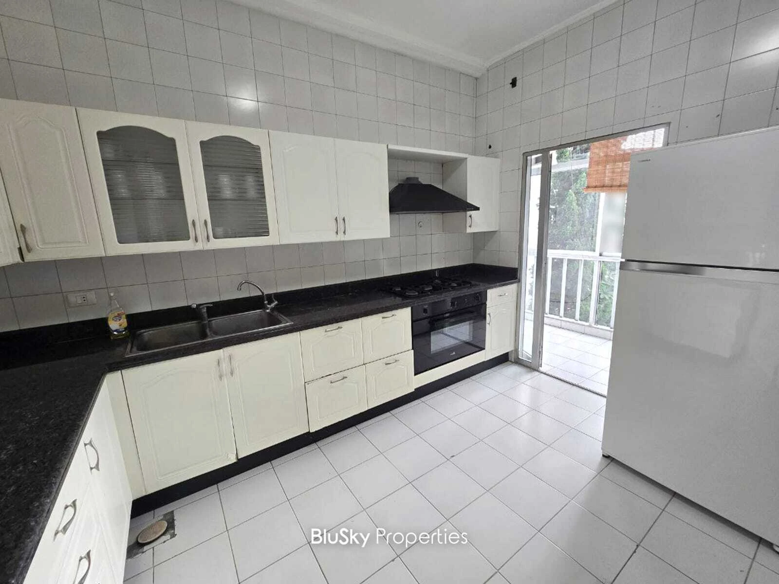 Apartment 250m² for Rent in Hazmieh — الصورة 5
