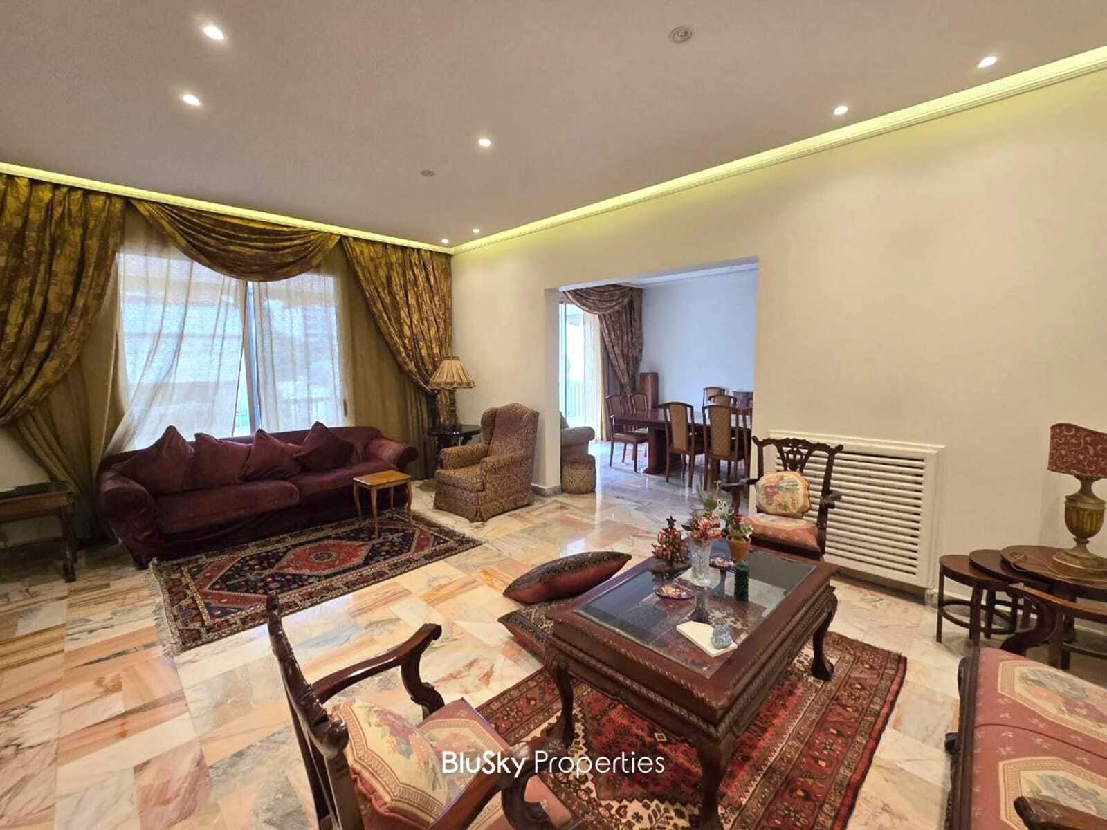 Apartment 300m² for Sale in Hazmieh — photo 2
