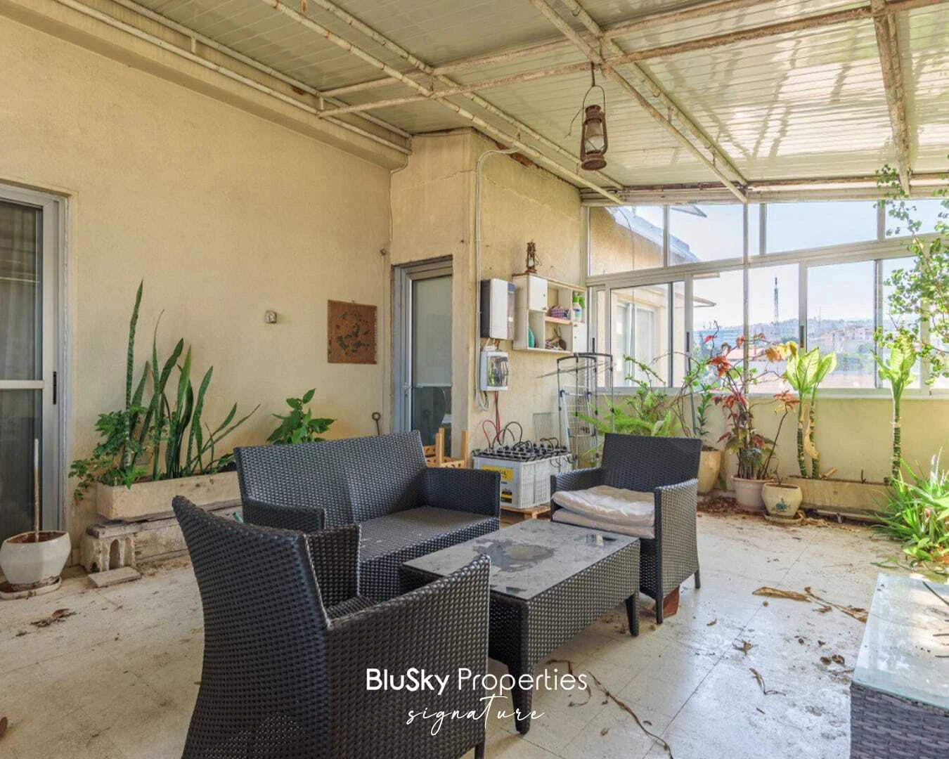 Apartment 300m² City View for Sale in Hazmieh — photo 4