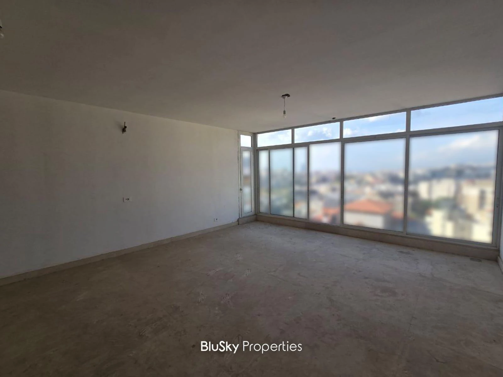Duplex 310m² Balcony for Sale in Hazmieh