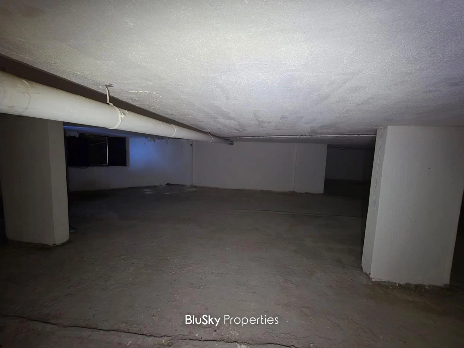 Warehouse 350m² for Rent in Hazmieh — photo 5