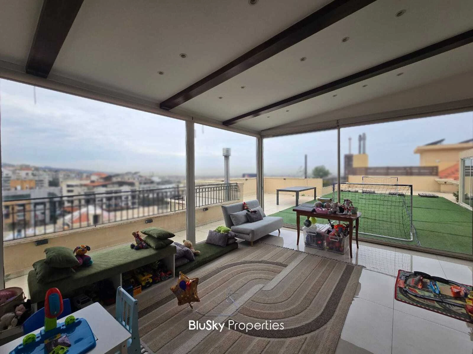 Duplex 400m² Terrace for Sale in Hazmieh — photo 2