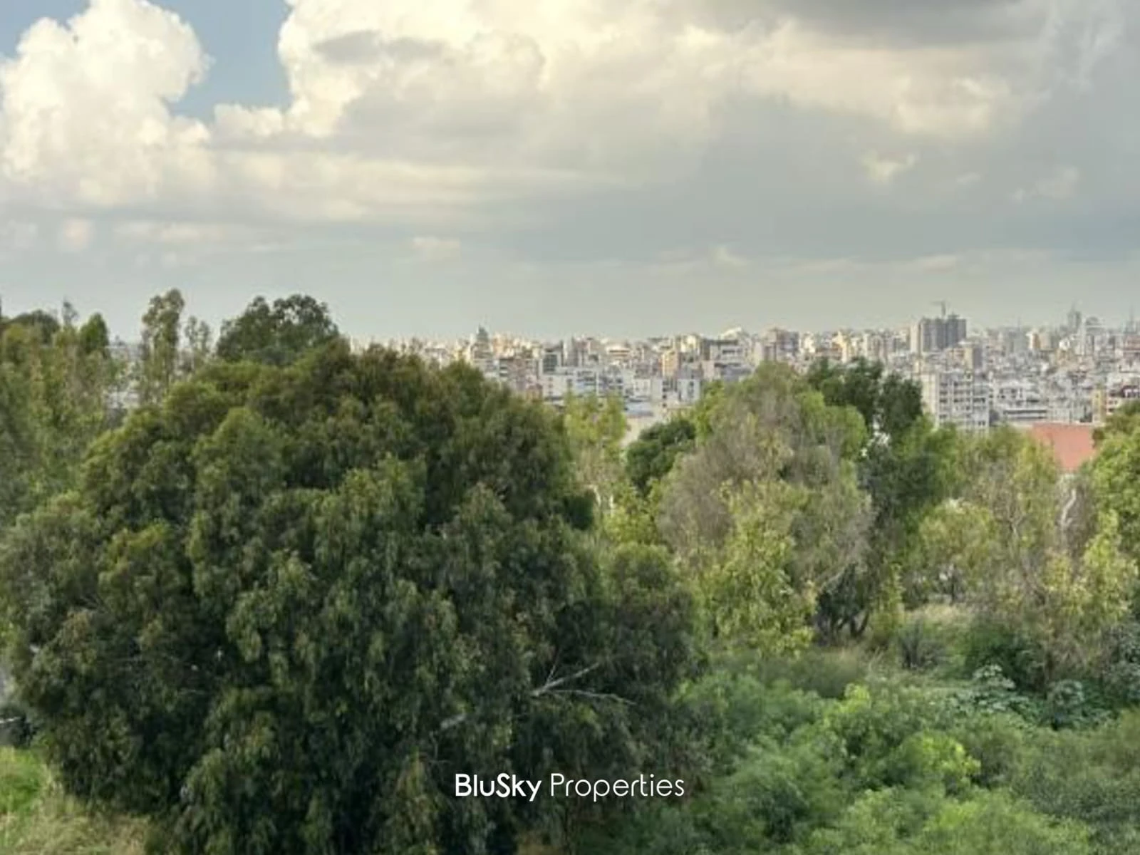 Office 70m² with City View for Sale in Hazmieh — photo 3