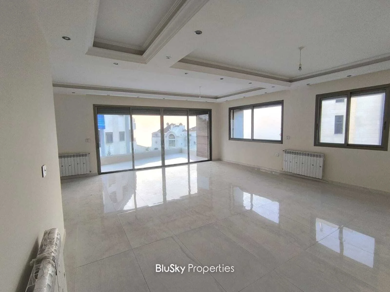 Apartment 207m² Balcony for Sale in Hbous