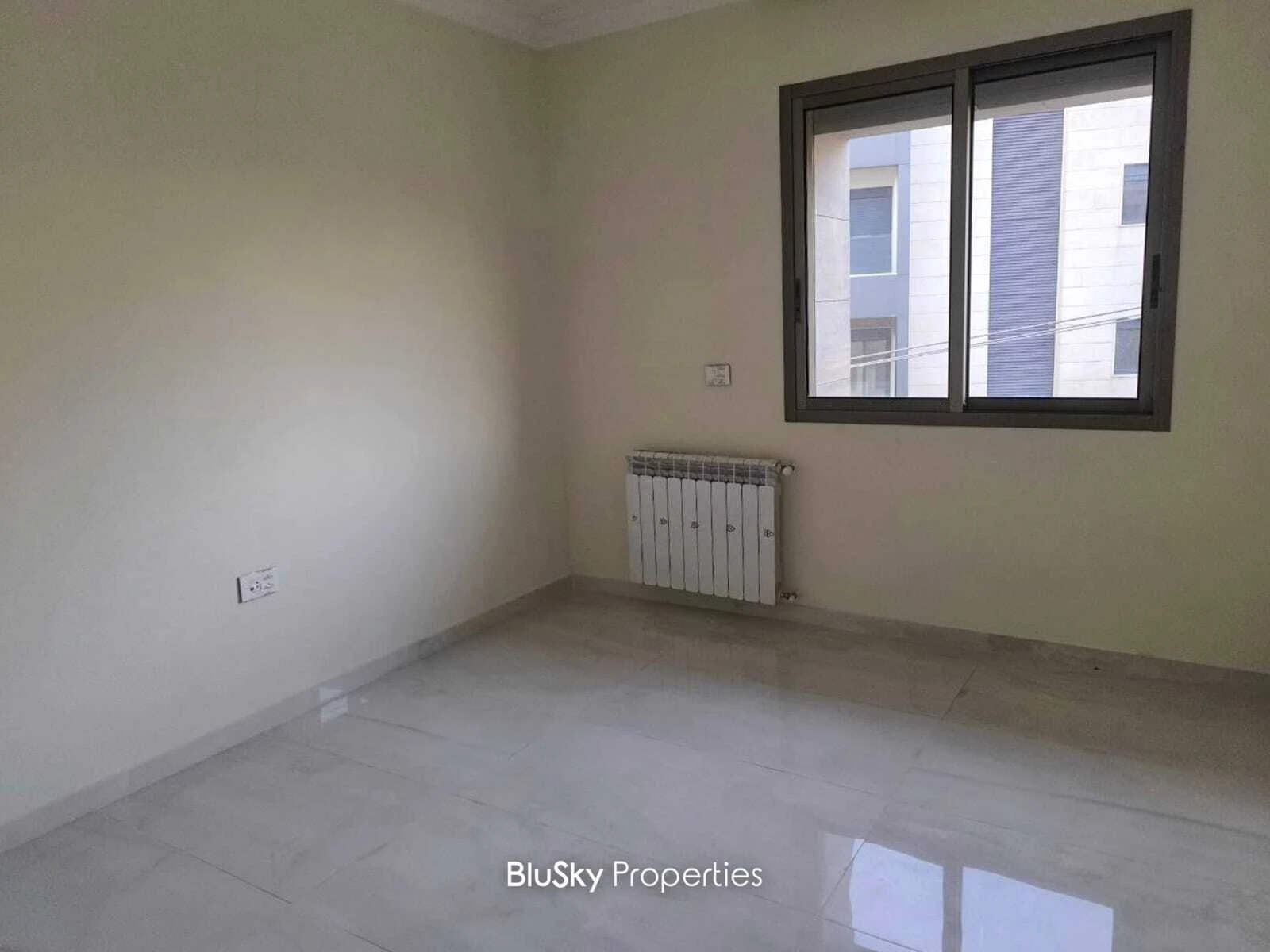 Apartment 207m² Balcony for Sale in Hbous — photo 5