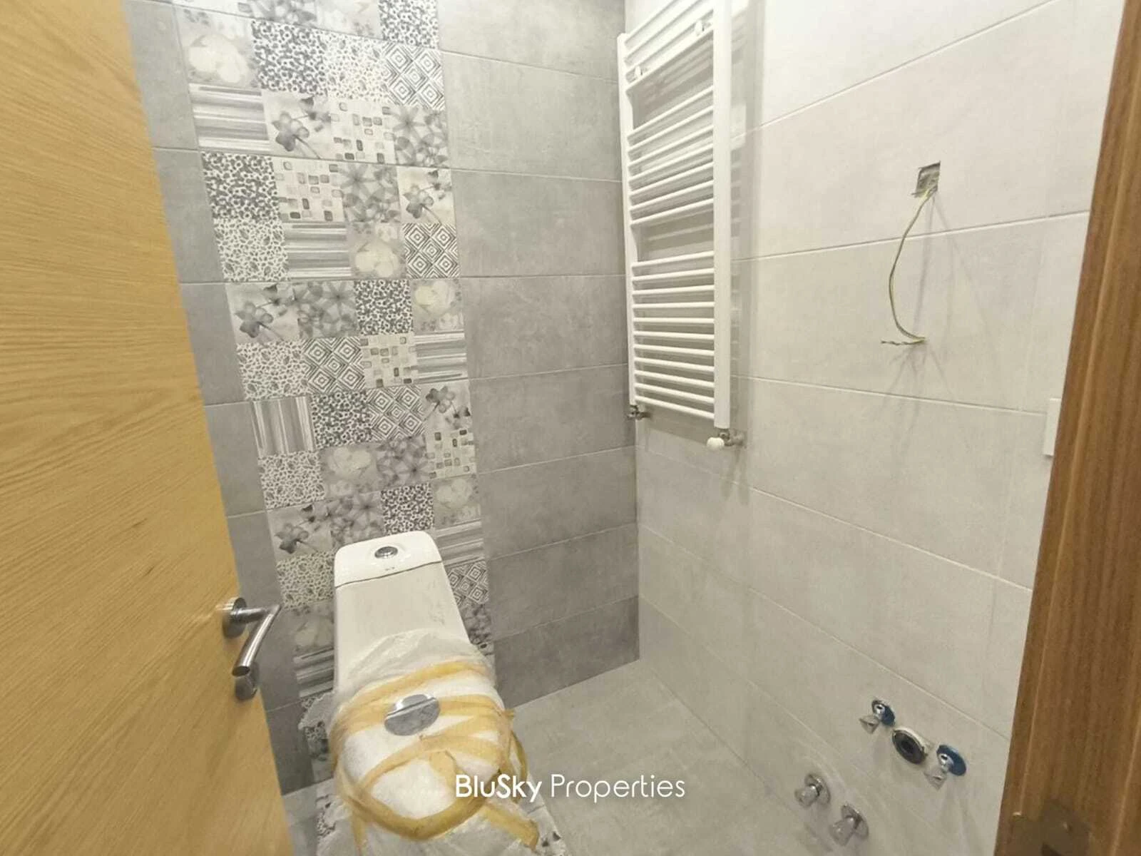 Apartment 213m² for Sale in Hbous — photo 5