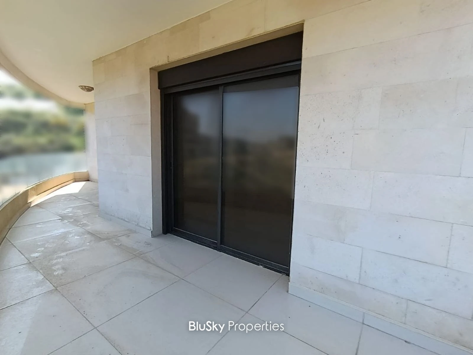 Apartment 215m² with Balcony for Sale in Hboub — photo 2