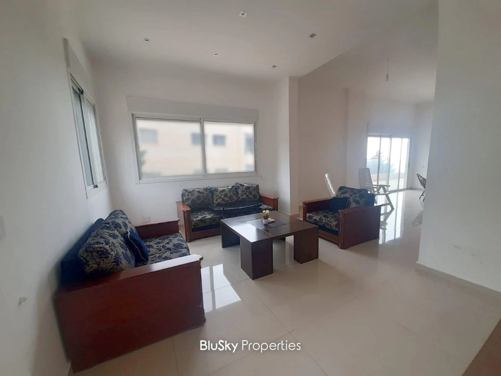 Apartment 250m² Terrace for Rent in Hboub — الصورة 3