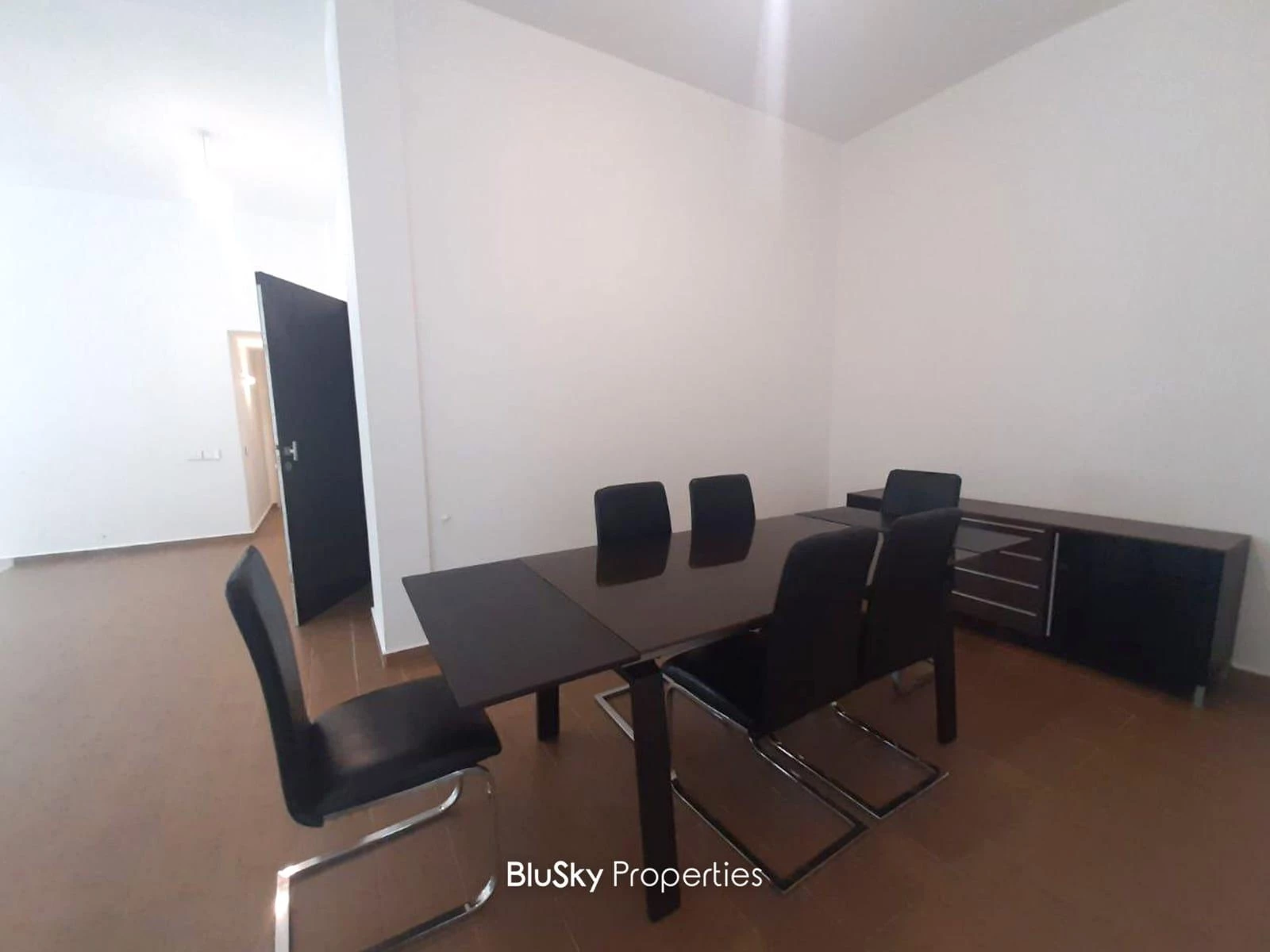 Apartment 250m² Terrace for Rent in Hboub — الصورة 4