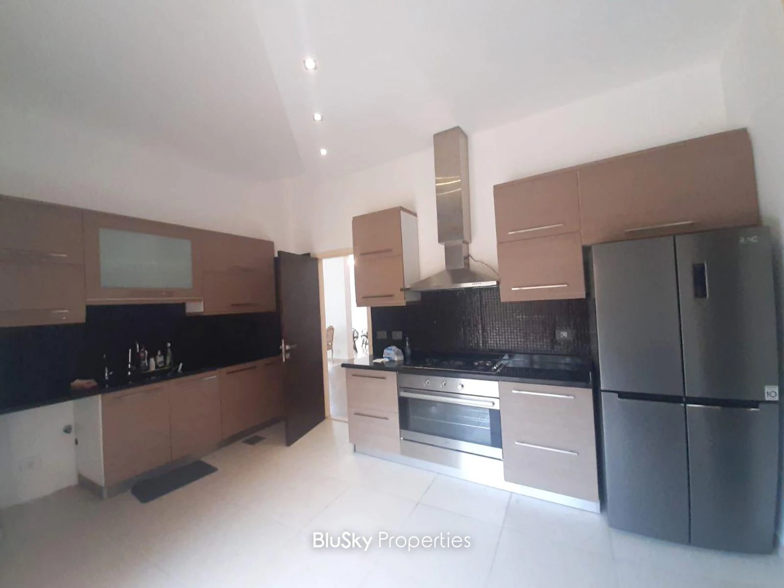 Apartment 250m² Terrace for Rent in Hboub — الصورة 5