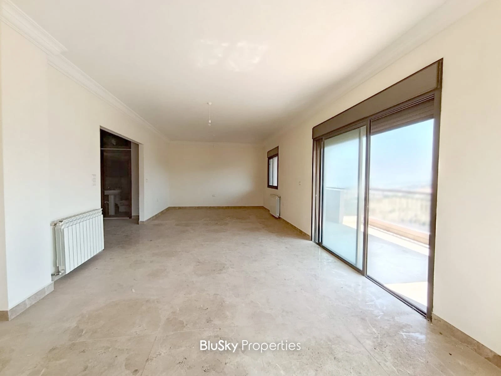 Apartment 300m² with Sea View for Sale in Hboub