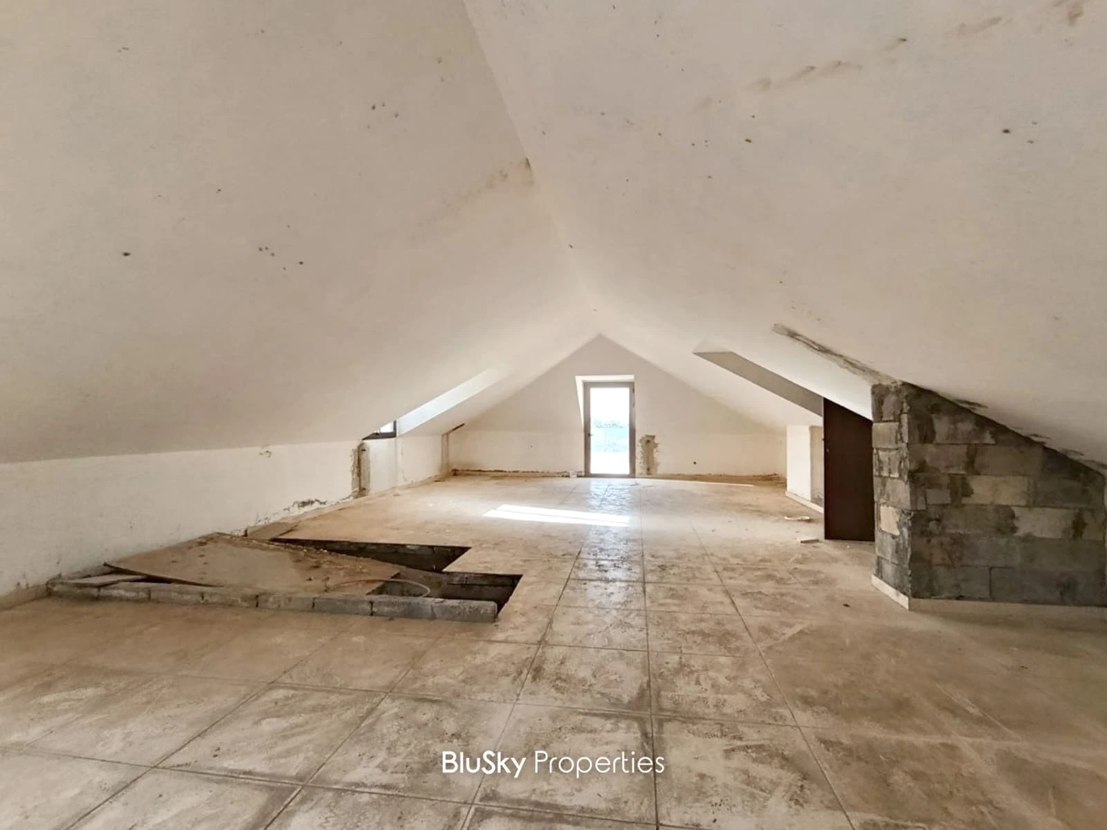 Apartment 320m² with Sea View for Sale in Hboub — photo 4