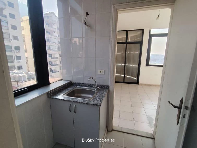 Office 140m² for Rent in Haret Sakher — الصورة 2