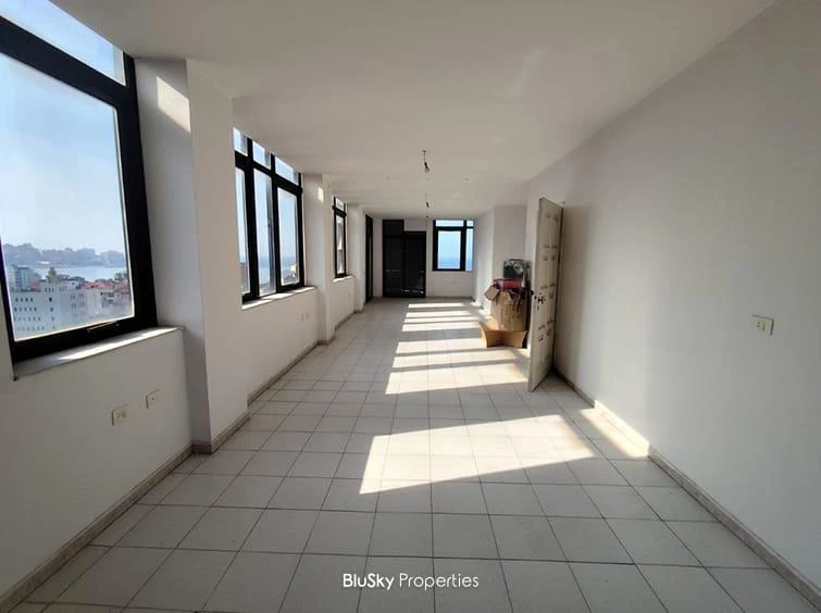 Office 140m² for Rent in Haret Sakher — الصورة 3