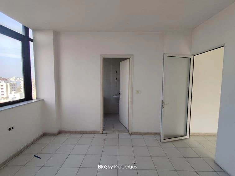 Office 140m² for Rent in Haret Sakher — الصورة 5