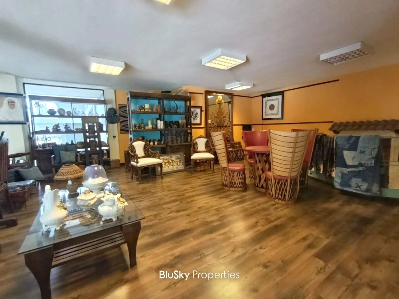 Shop 144m² for Sale in Haret Sakher — photo 3