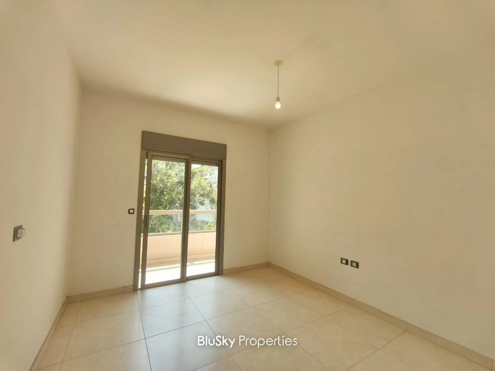 Apartment 145m² with Sea View for Sale in Haret Sakher — الصورة 2