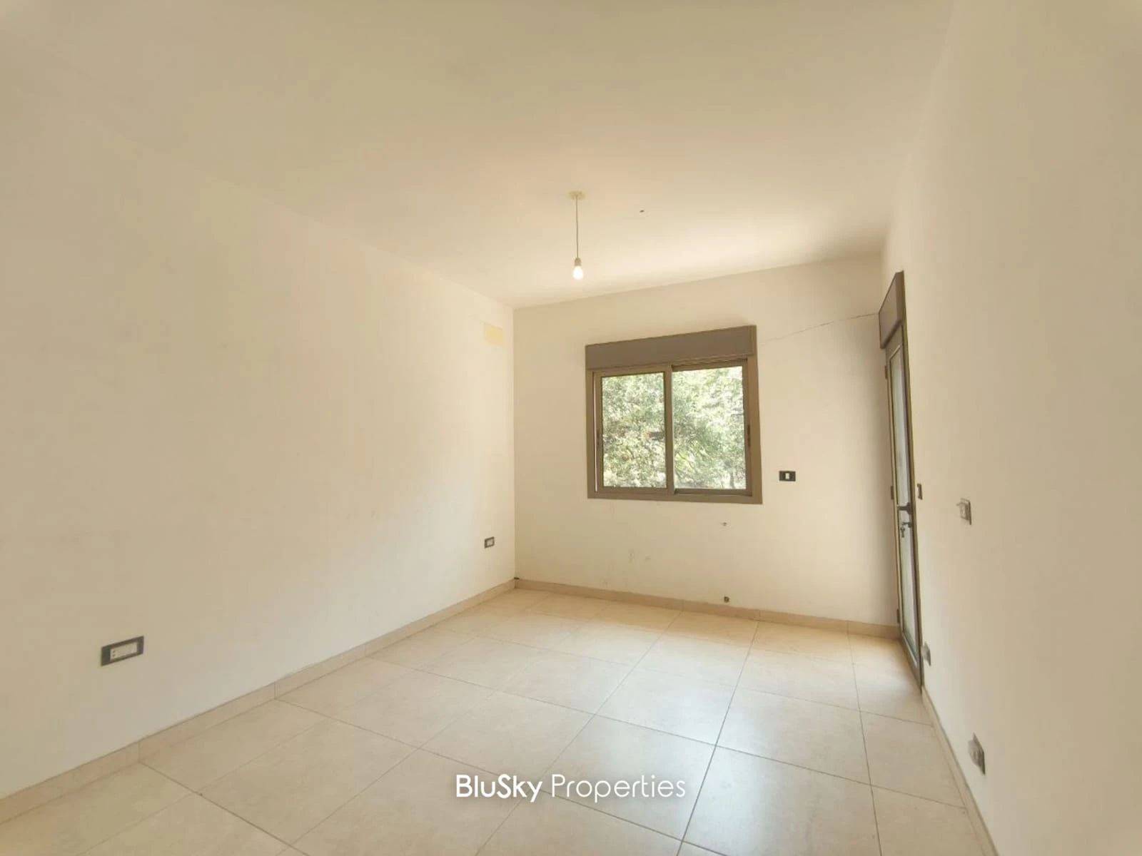 Apartment 145m² with Sea View for Sale in Haret Sakher — الصورة 4