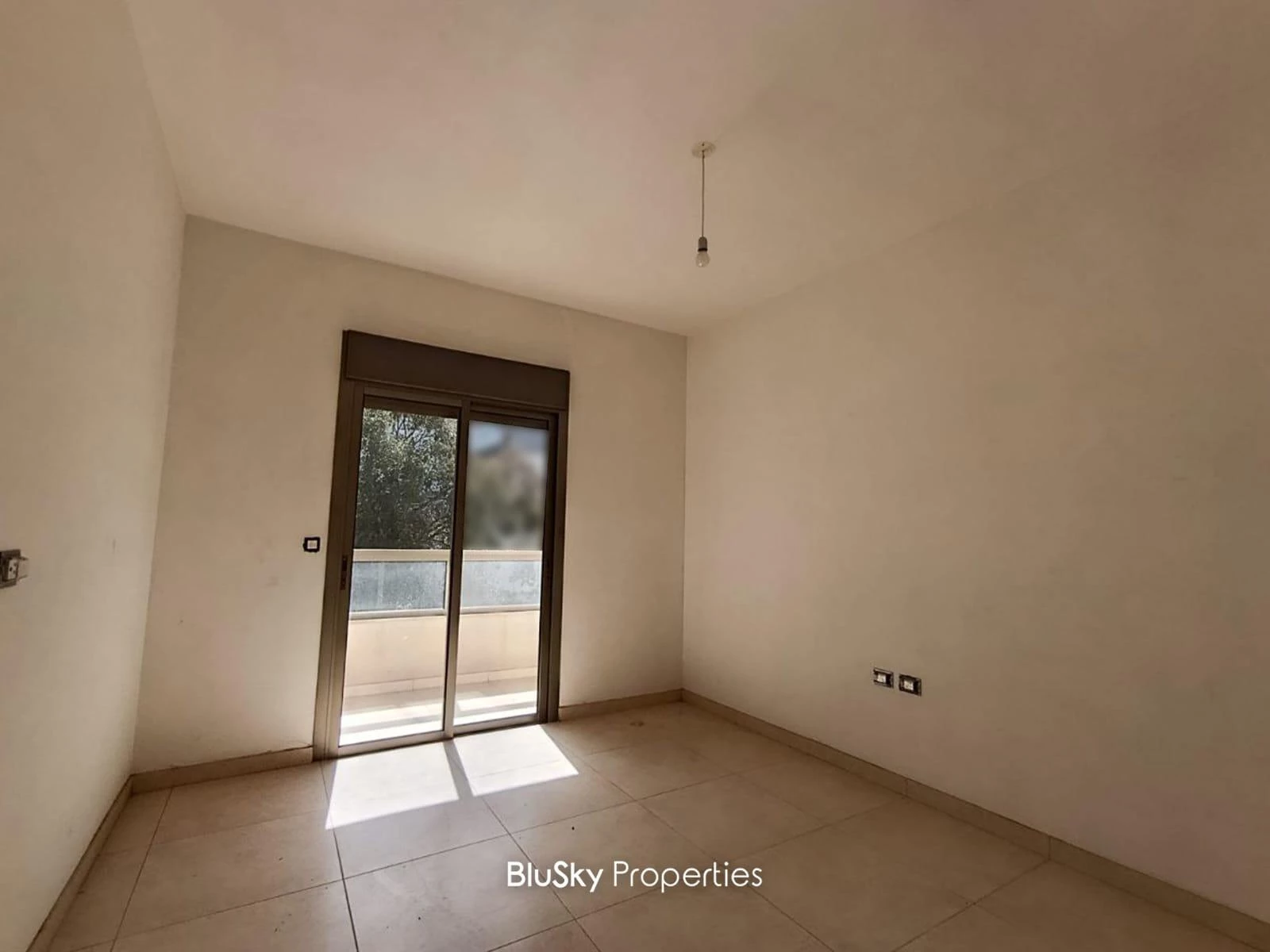 Apartment 145m² Sea View for Sale in Haret Sakher — photo 3