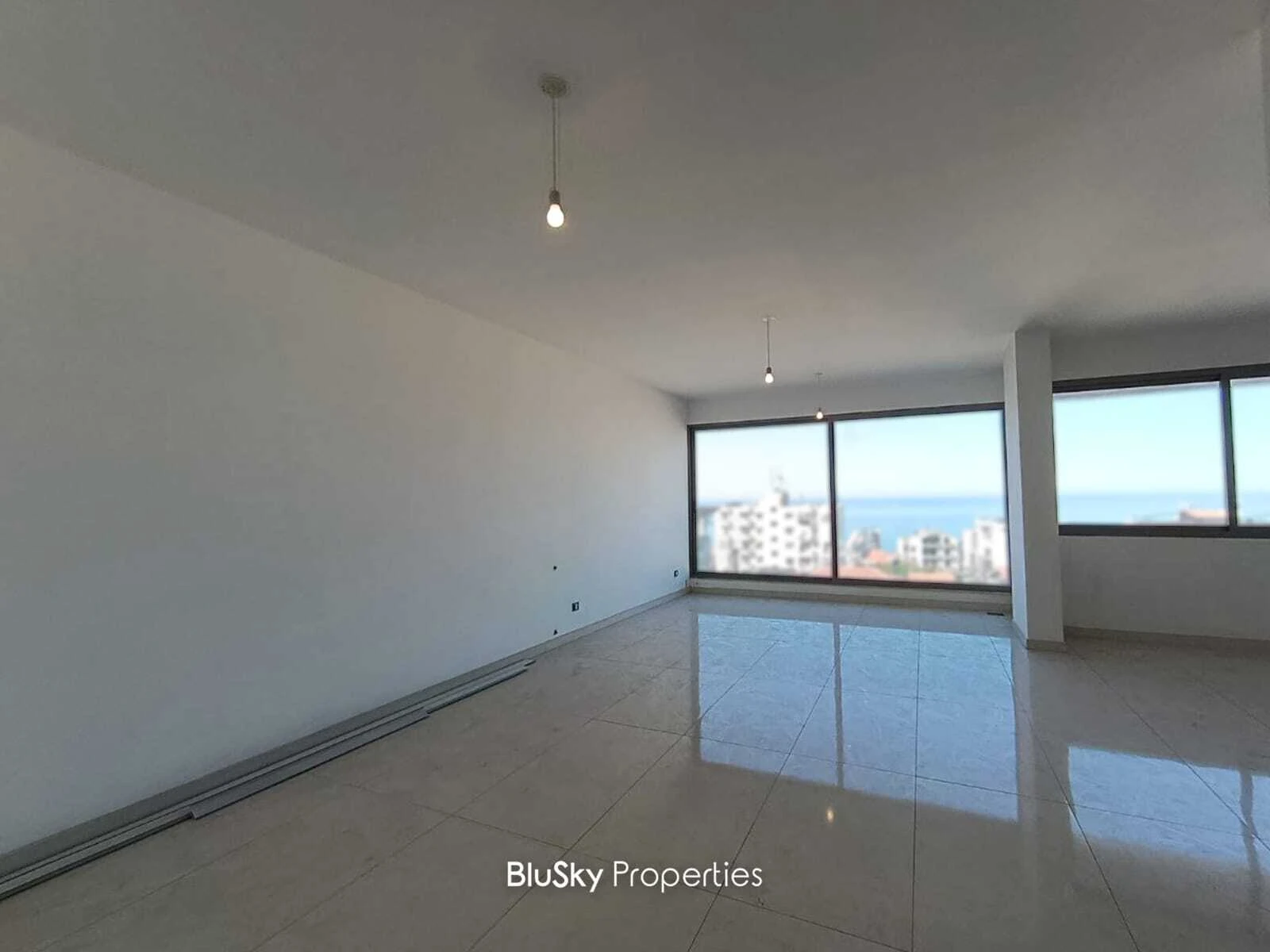 Apartment 165m² Sea View for Sale in Haret Sakher
