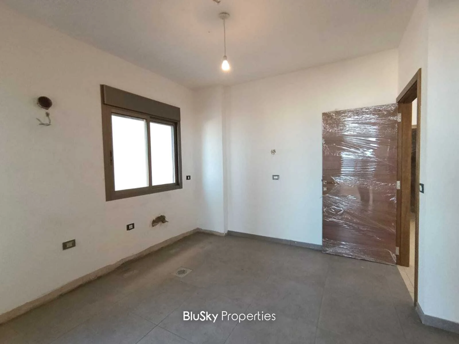 Apartment 165m² Sea View for Sale in Haret Sakher — photo 3