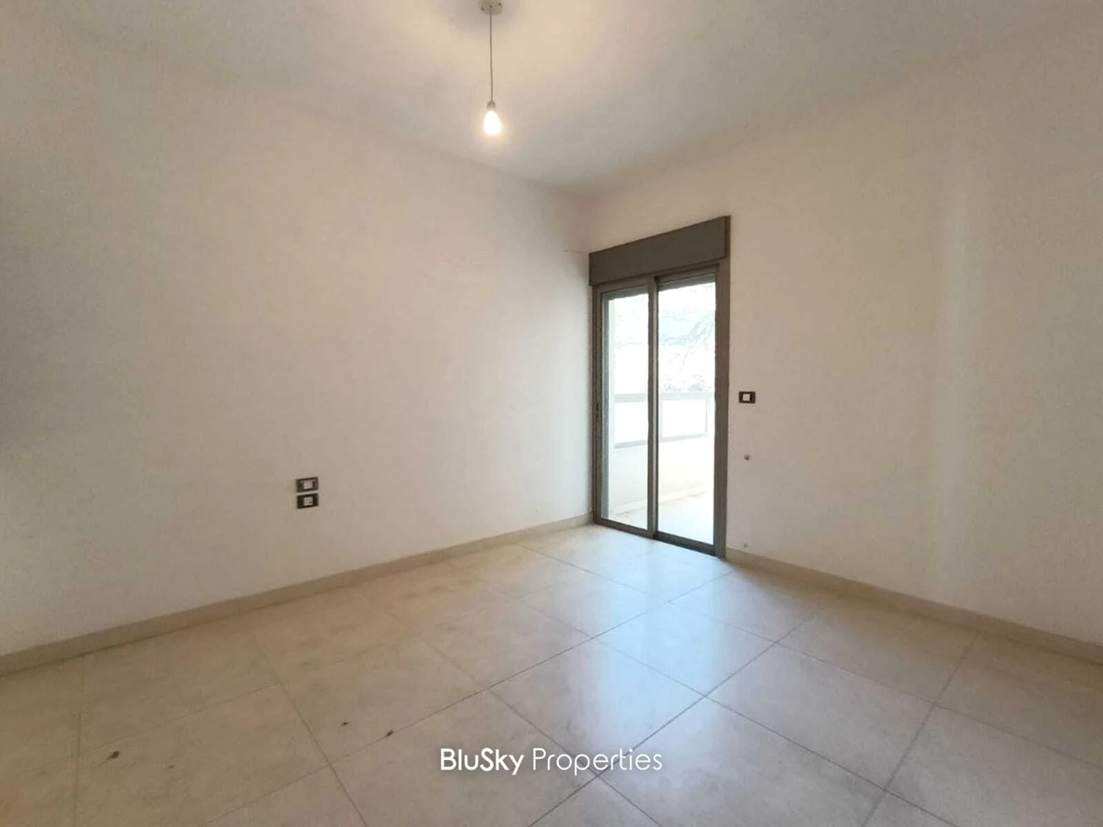 Apartment 165m² Sea View for Sale in Haret Sakher — photo 4