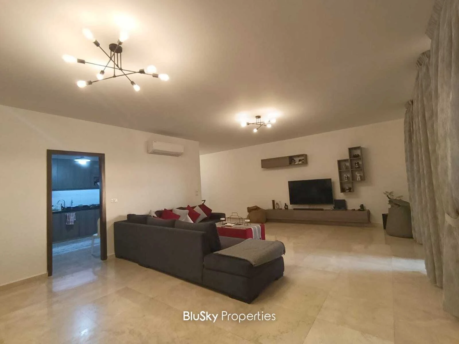 Apartment 170m² Sea View for Sale in Haret Sakher — photo 3