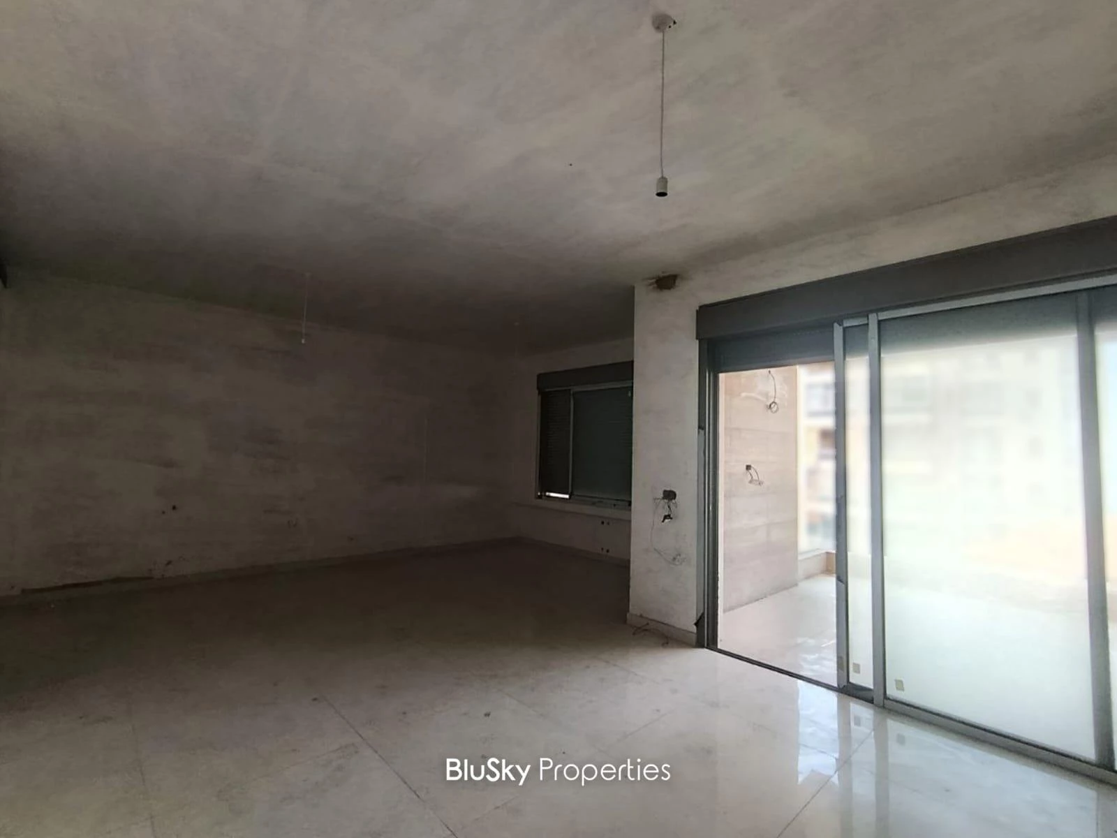 Apartment 175m² Sea View for Sale in Haret Sakher
