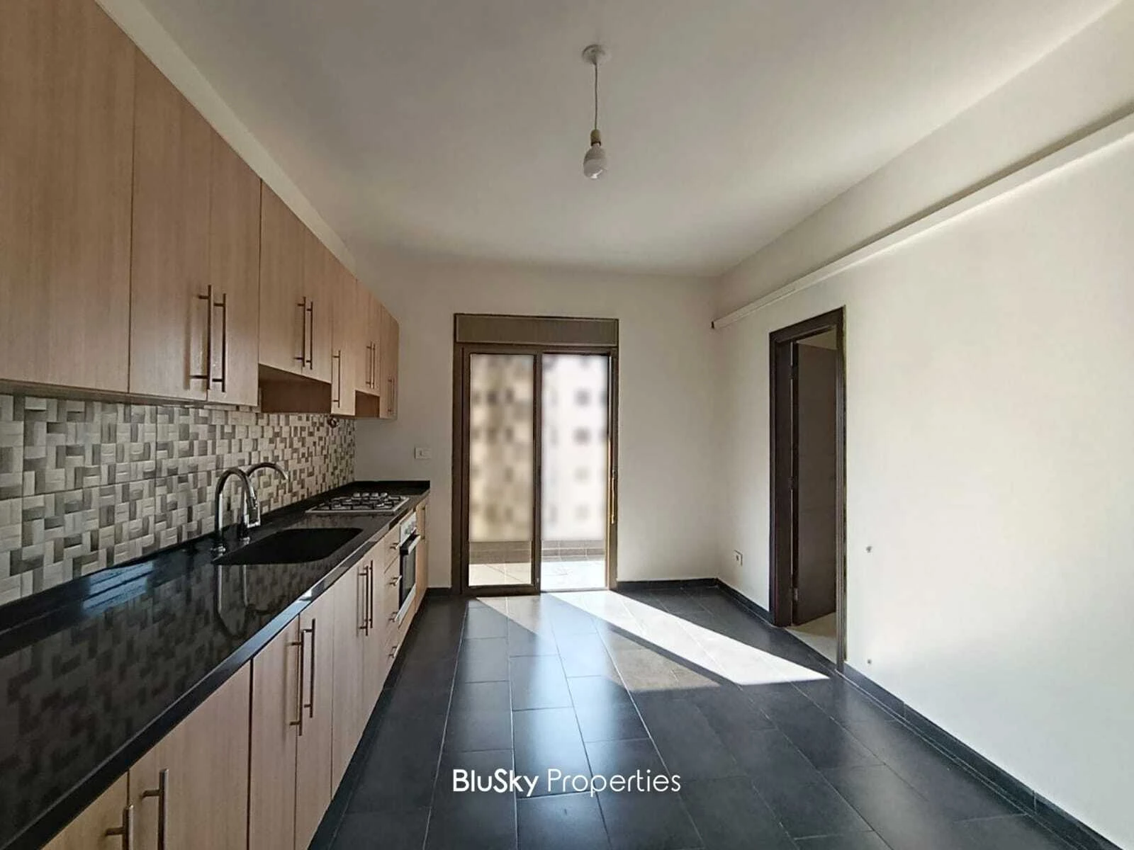 Apartment 200m² Sea View for Rent in Haret Sakher — الصورة 2