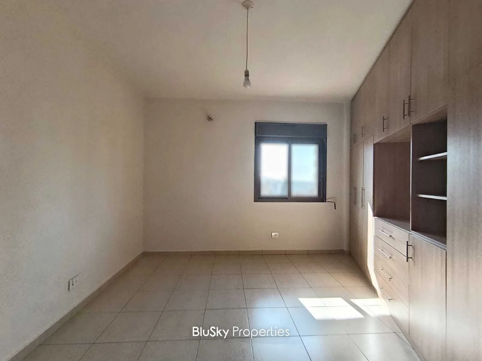 Apartment 200m² Sea View for Rent in Haret Sakher — الصورة 3