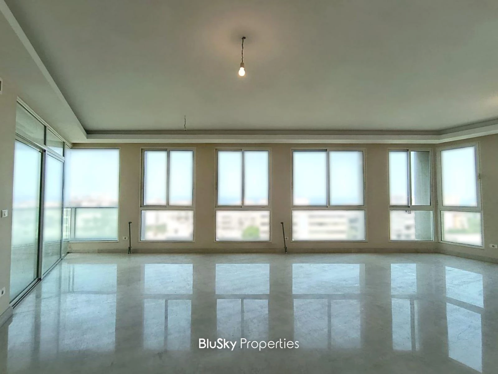 Apartment 255m² Sea View for Sale in Haret Sakher