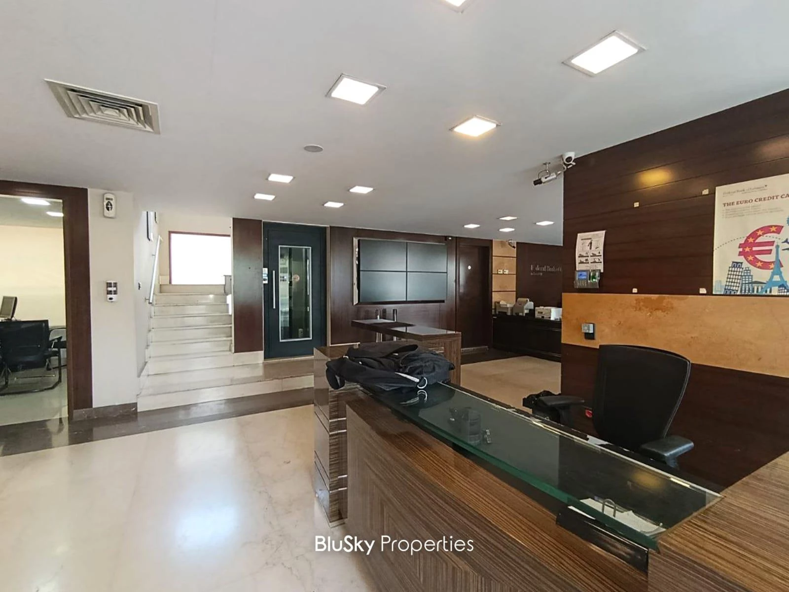 Shop 280m² for Rent in Haret Sakher — photo 3