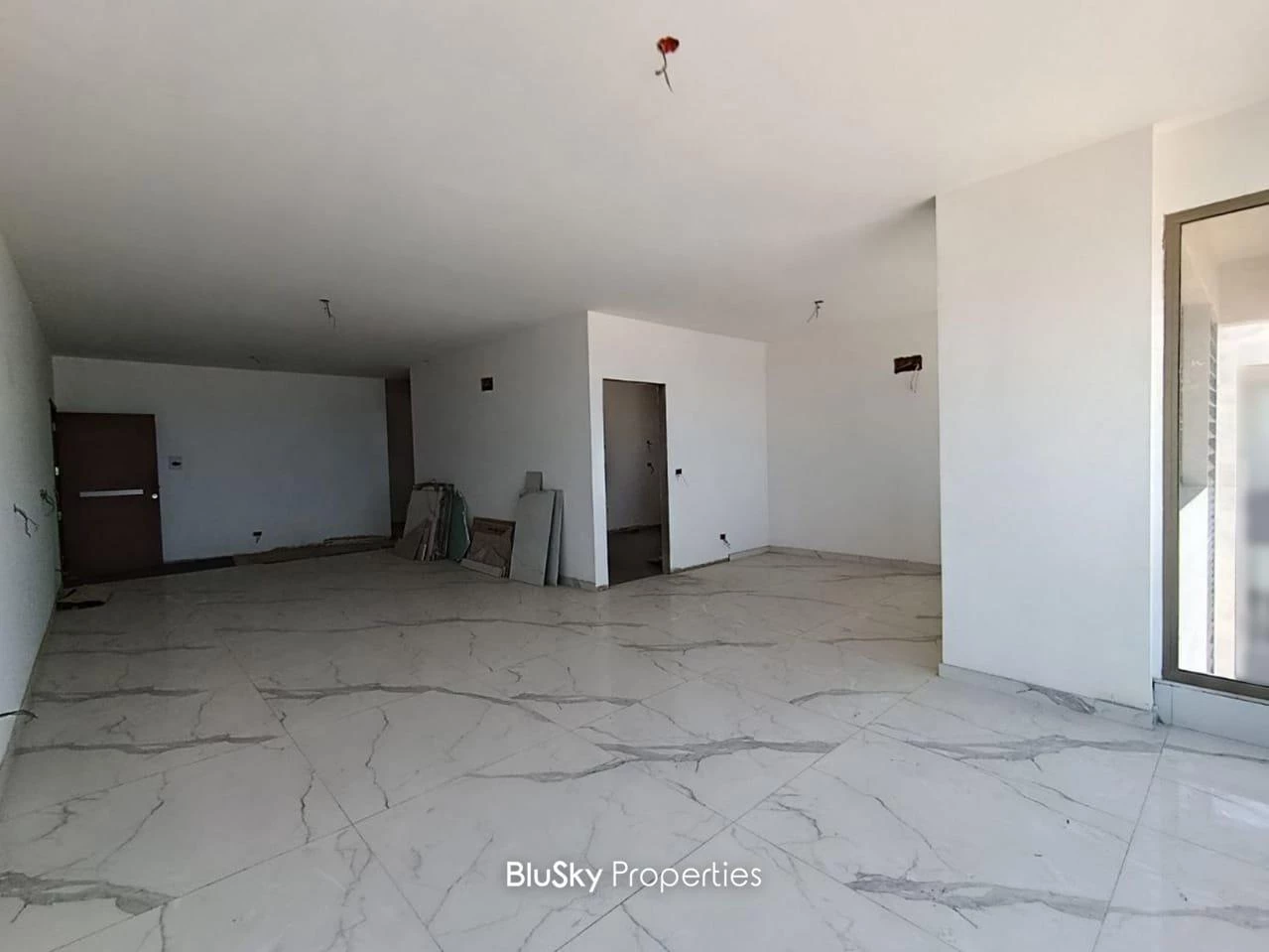 Duplex 310m² Sea View for Sale in Haret Sakher