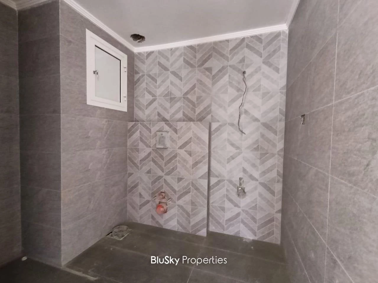 Duplex 310m² Sea View for Sale in Haret Sakher — photo 4