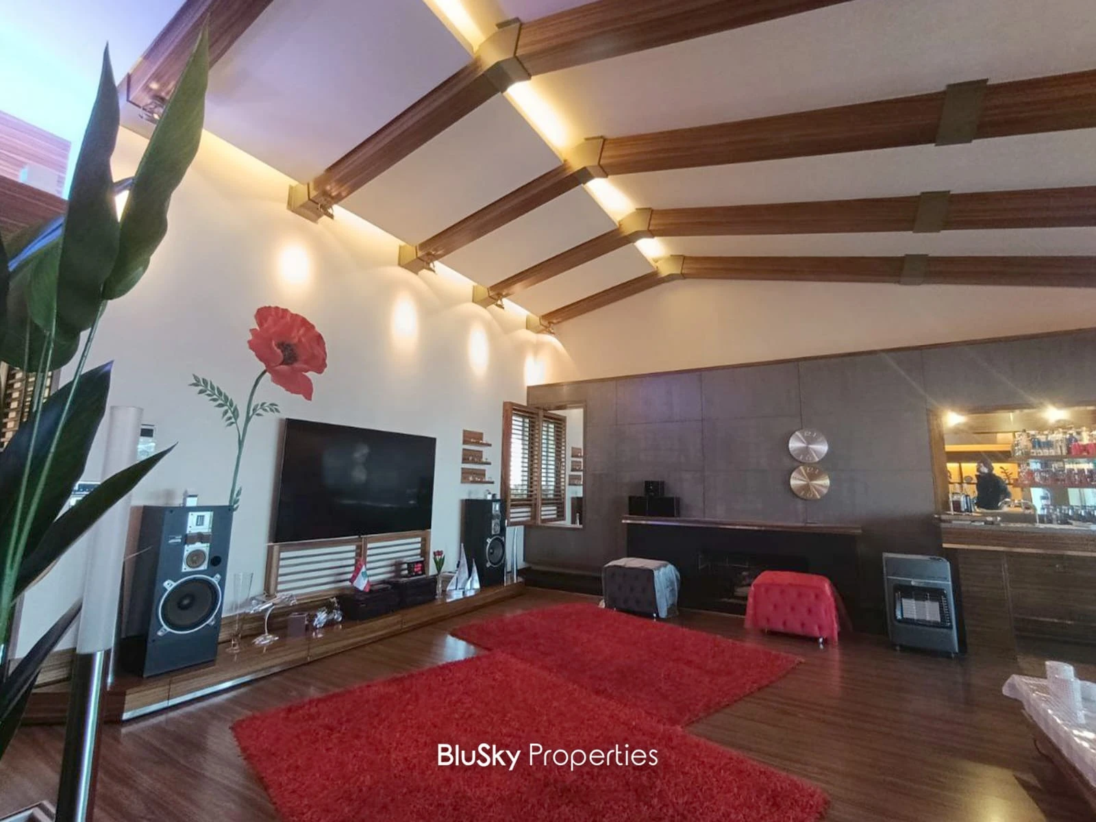 Apartment 335m² with Terrace for Sale in Haret Sakher — photo 5