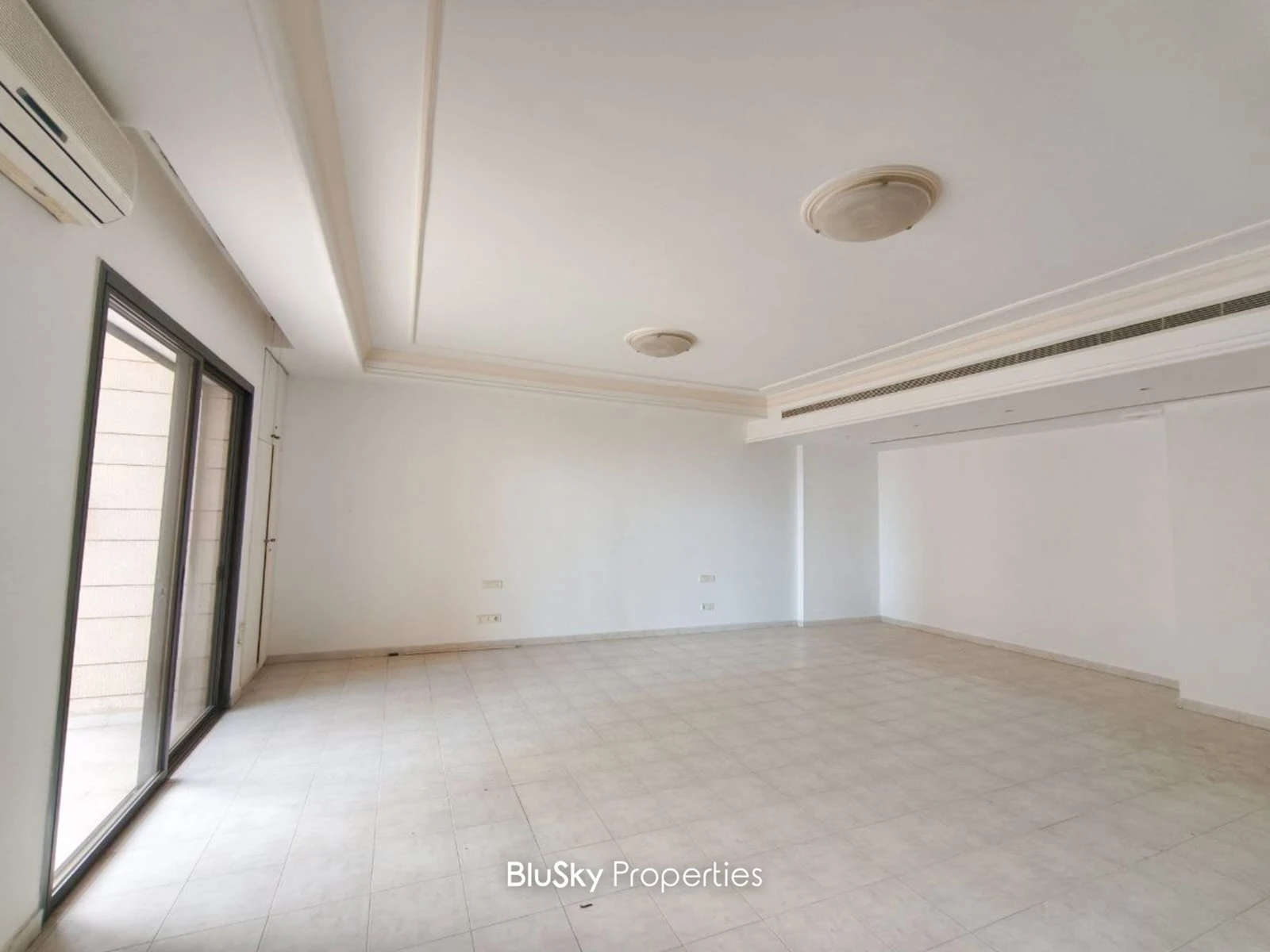 Duplex 700m² for Sale in Haret Sakher — photo 3