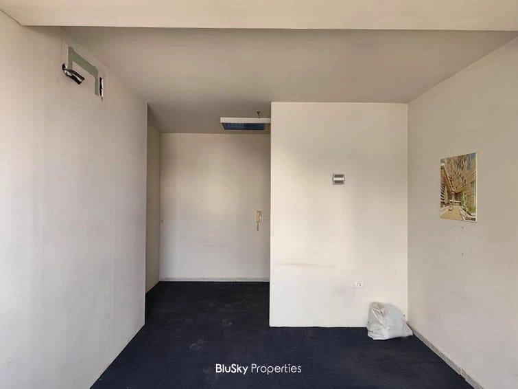 Office 75m² for Rent in Haret Sakher — الصورة 3